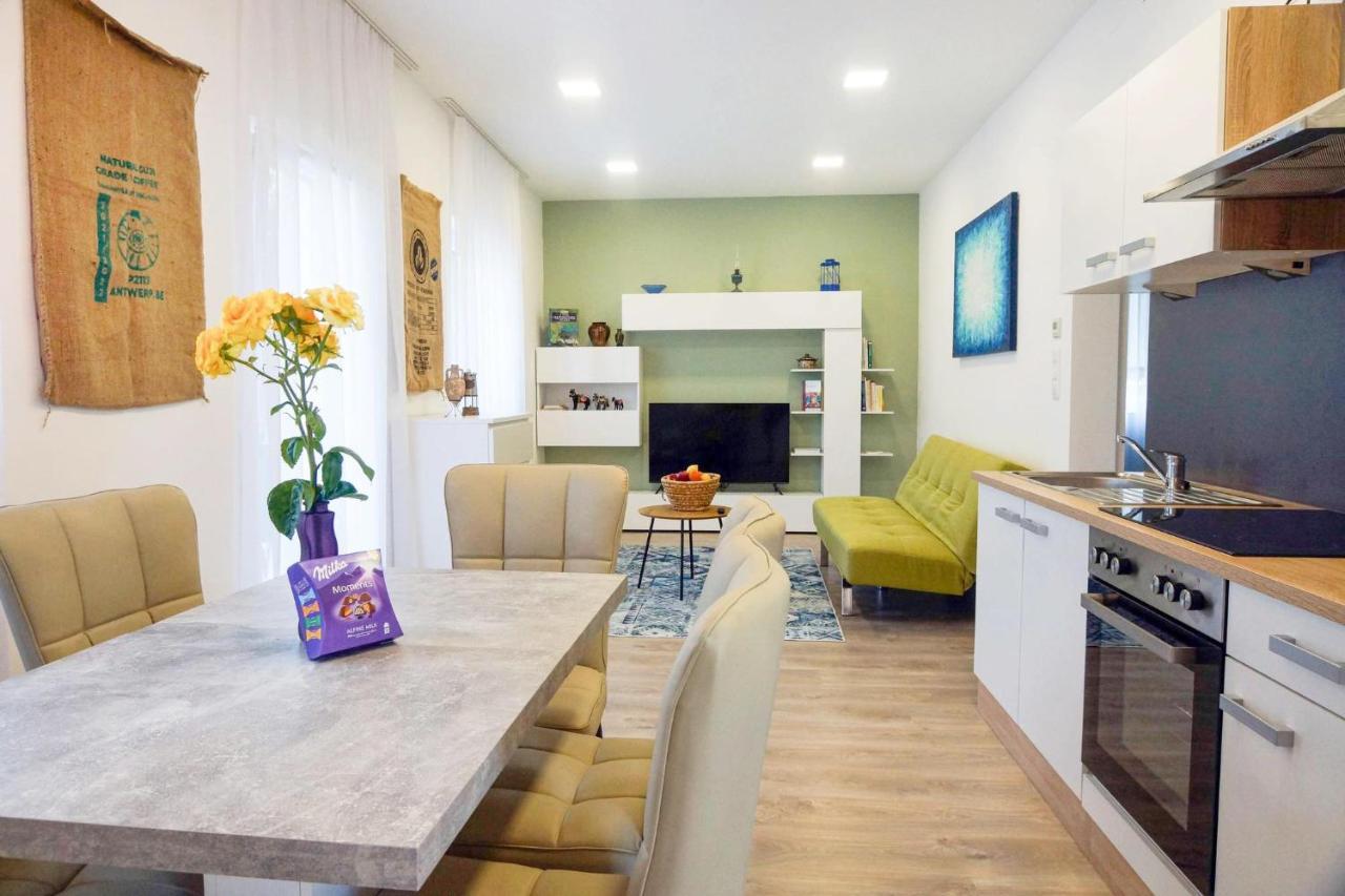 Alpok - Spirit Apartman Park คือแซก ภายนอก รูปภาพ